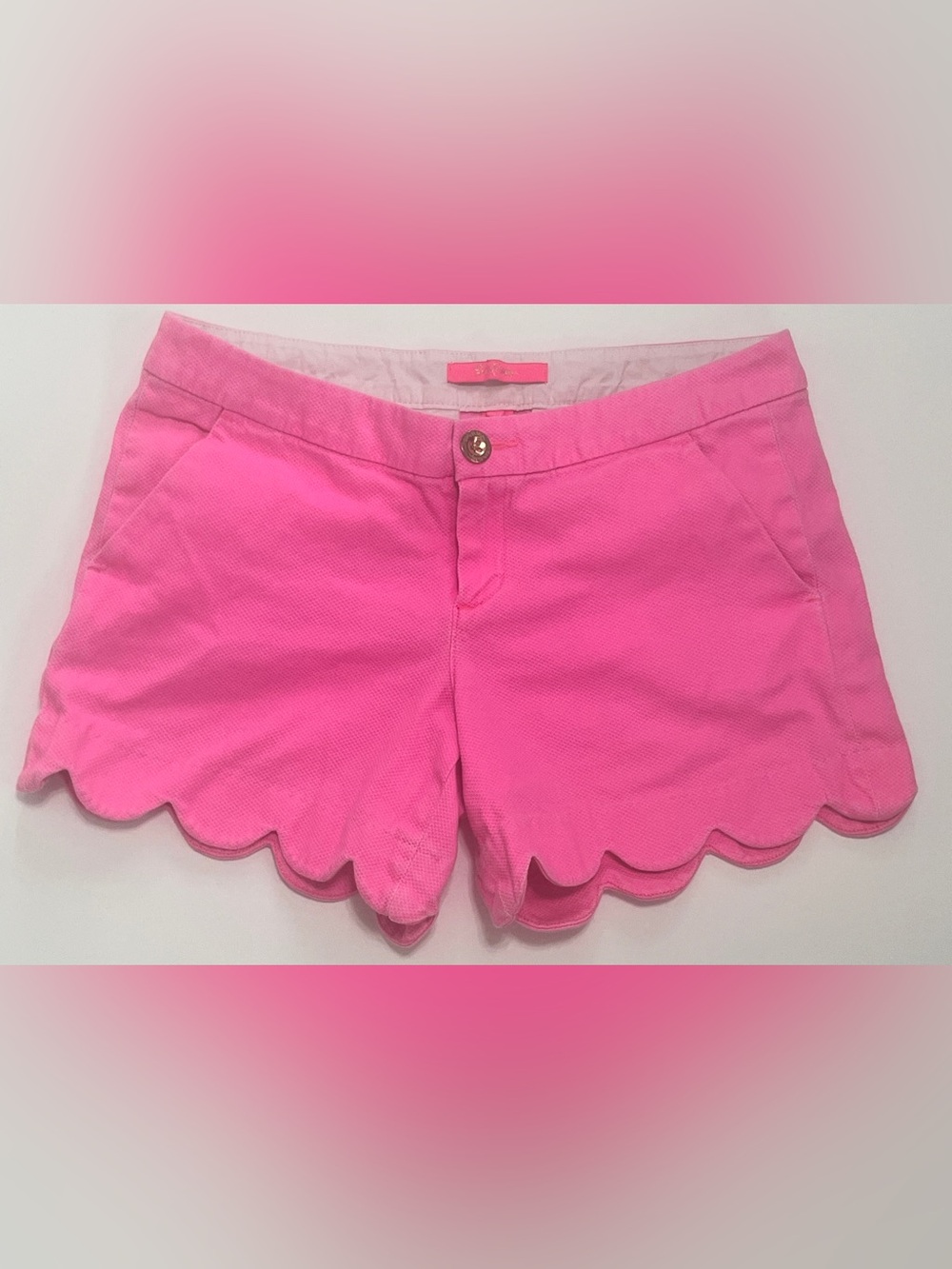 Lilly Pulitzer Pink Scalloped Women Shorts size 4